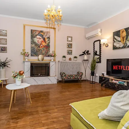 Urban Chic Luxury Boutique Appartement